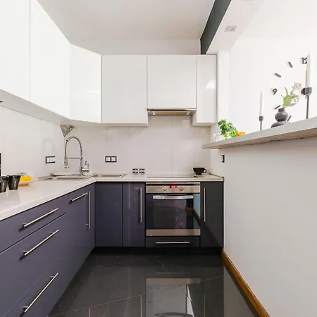 Superapart Pelczynskiego 32b Warsaw
